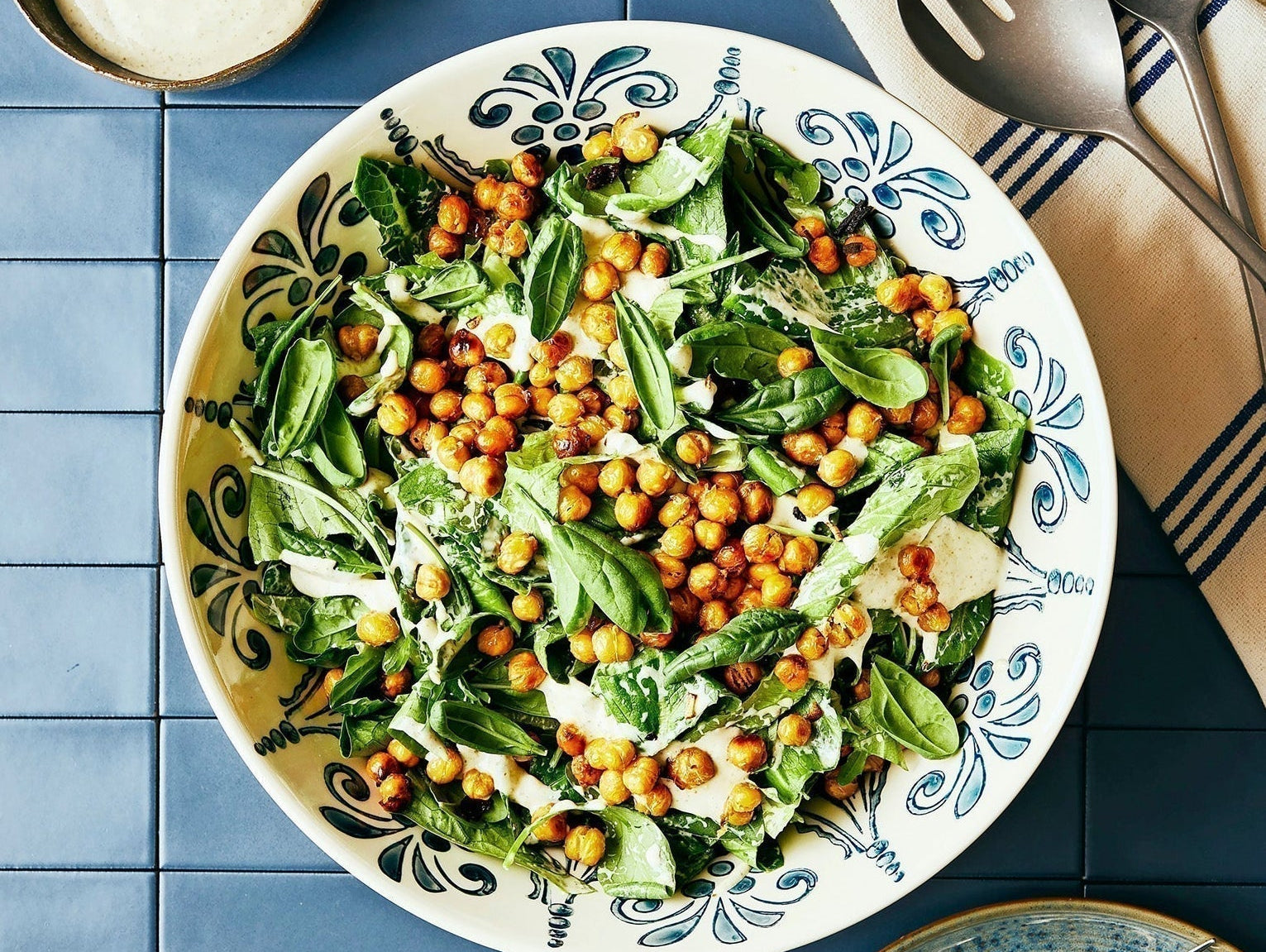 ”Aivan mahtavia ohjeita” – tällaisia ovat kehutut ja kätevät minikeittokirjat