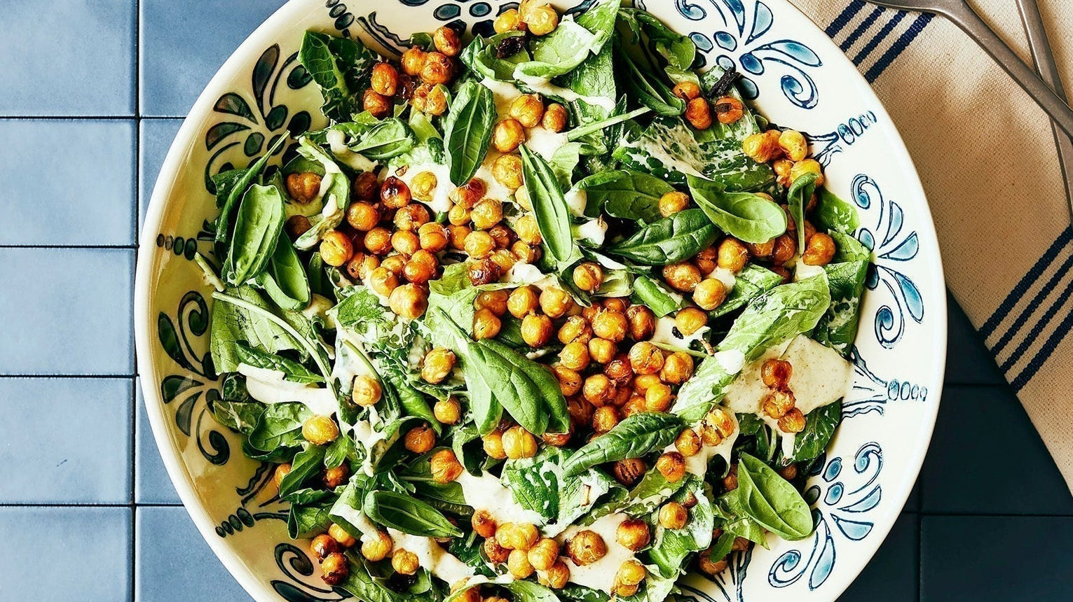 ”Aivan mahtavia ohjeita” – tällaisia ovat kehutut ja kätevät minikeittokirjat