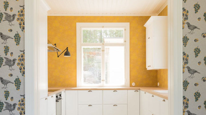 Keittiön tapetti – kurkkaa 5 viehättävää vaihtoehtoa kodin sydämeen