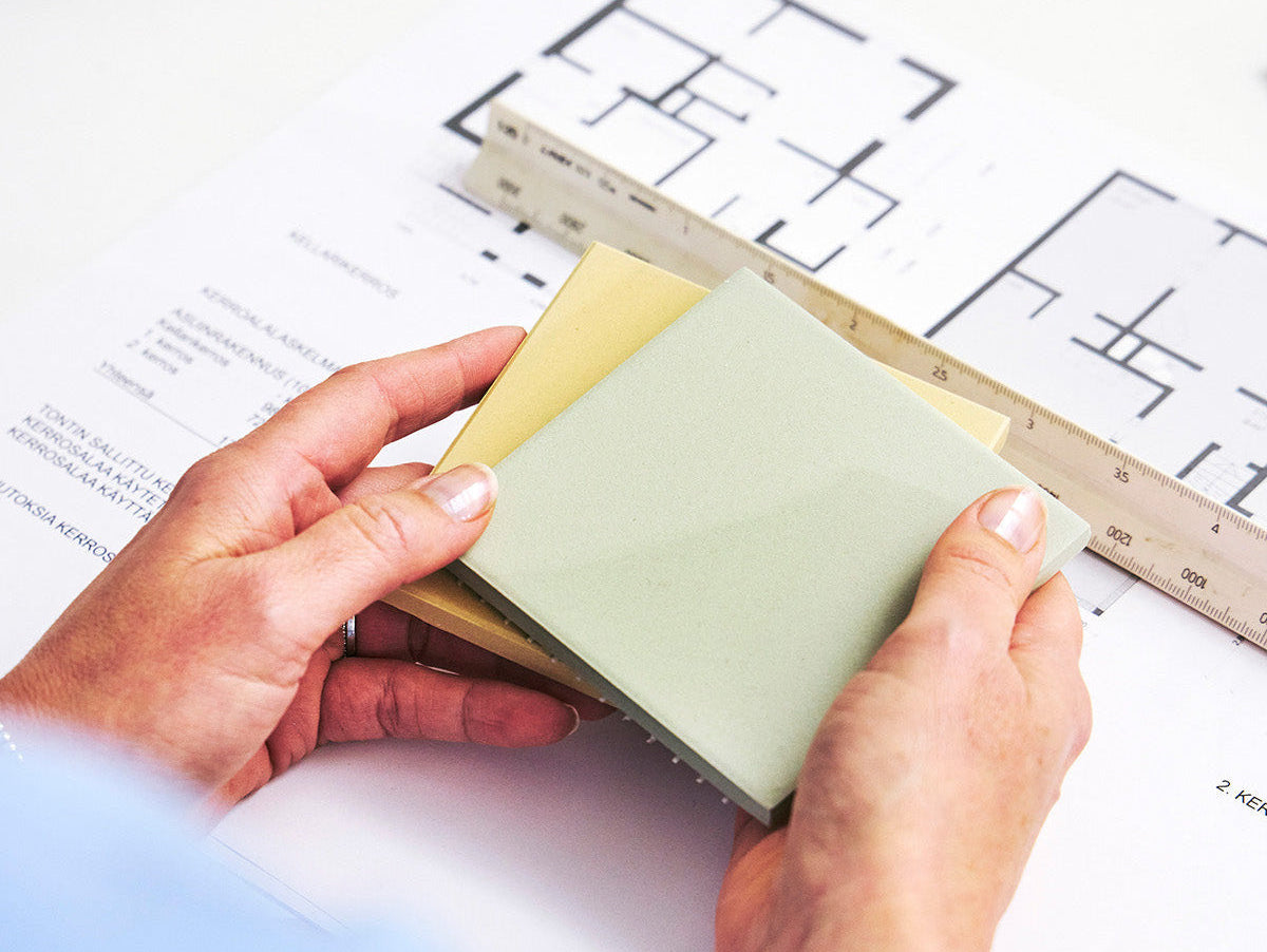 ”Kurssin avulla välttyy hätiköidyiltä päätöksiltä” – kysyimme Avotakan päätoimittajalta, mitä hän oppi sisustuskurssilla