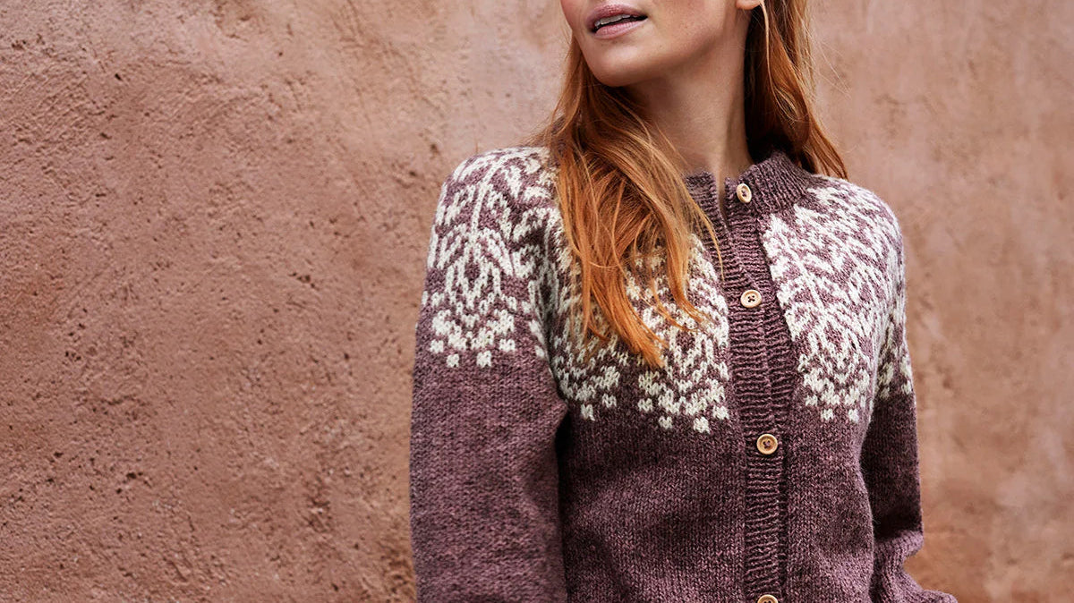 Pitsineuletta, raitaa ja norjalaishakasia – nappaa 5 tyylikkään villatakin ohjeet