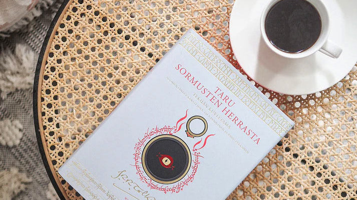 Lukumaratonin aika! 3 ikonista kirjasarjaa, joista riittää ahmittavaa nälkäisimmällekin lukutoukalle