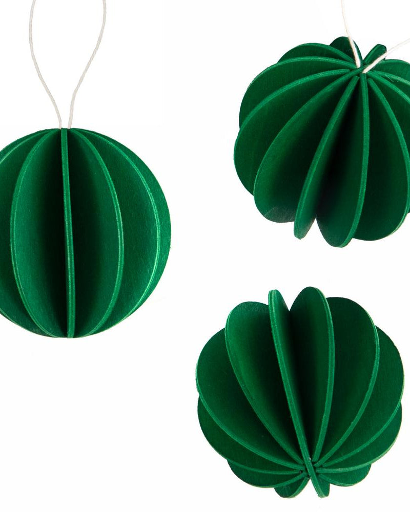 Alkuperäiset Lovi-pallot 8cm, tummanvihreä, koottavat puiset koristeet