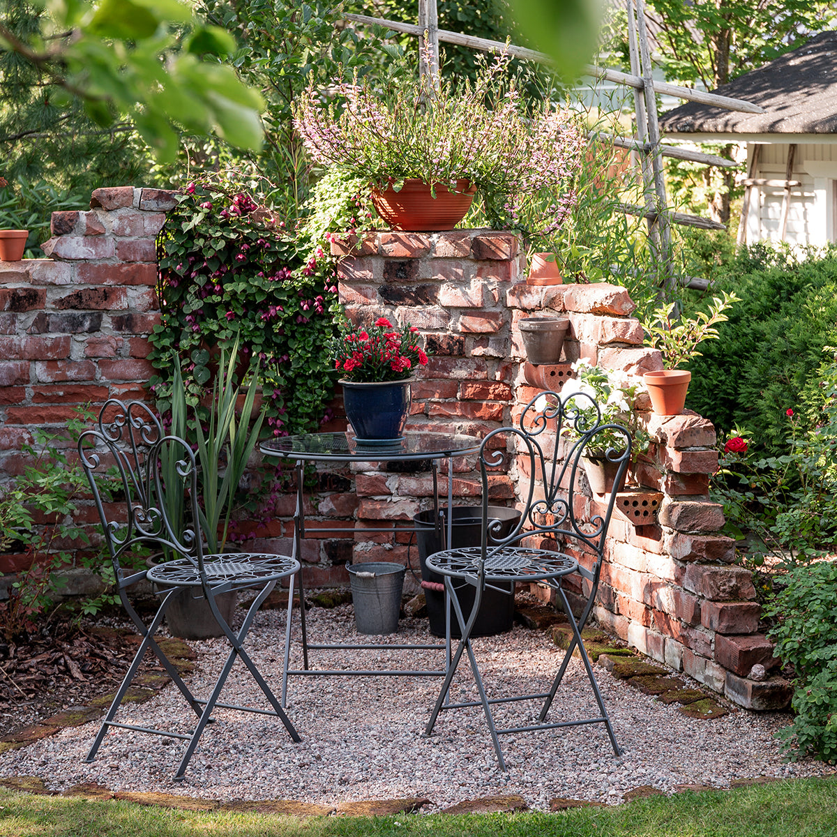 Pihahaaveet lentoon! 100 ideaa puutarhaan -erikoislehti on ilmestynyt