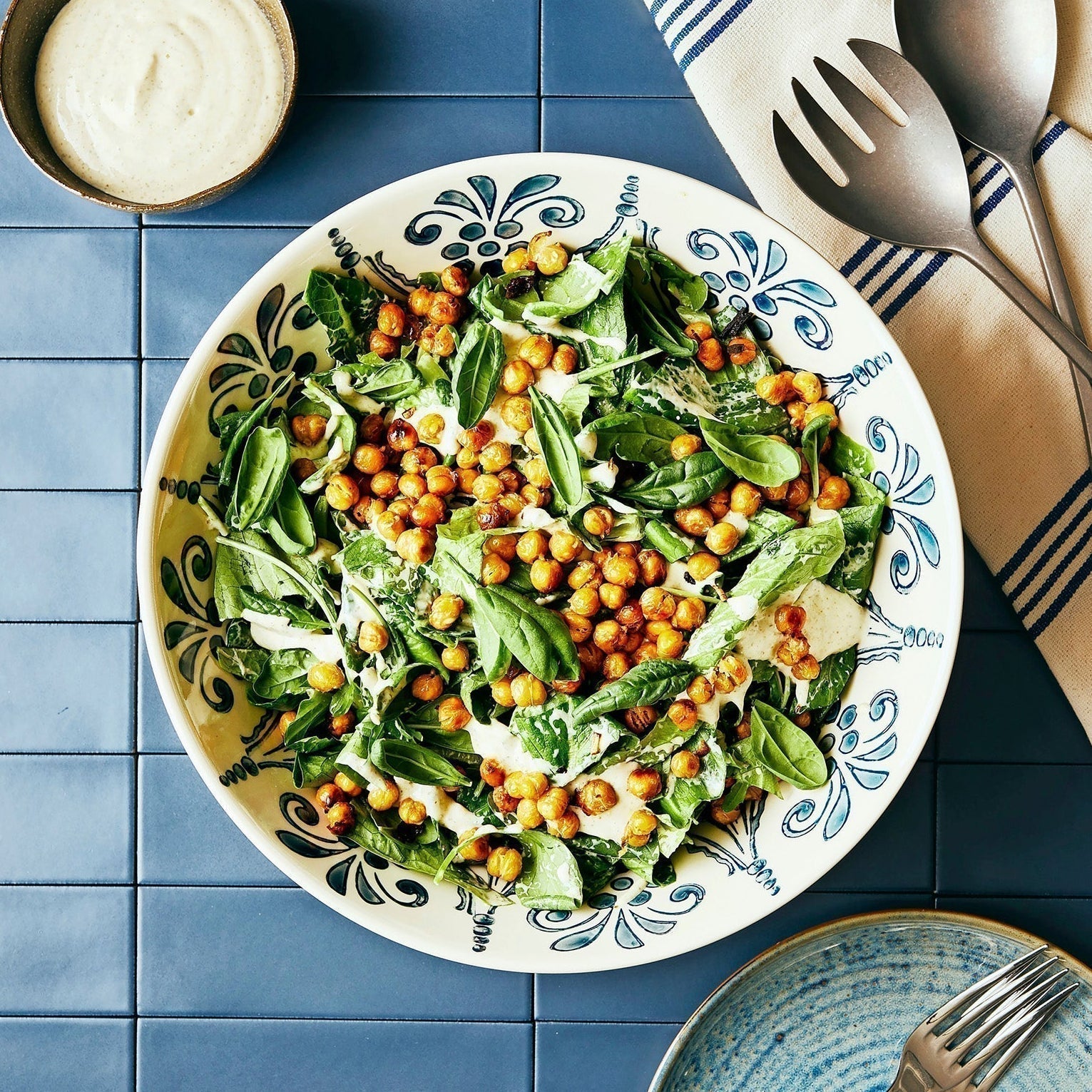 ”Aivan mahtavia ohjeita” – tällaisia ovat kehutut ja kätevät minikeittokirjat