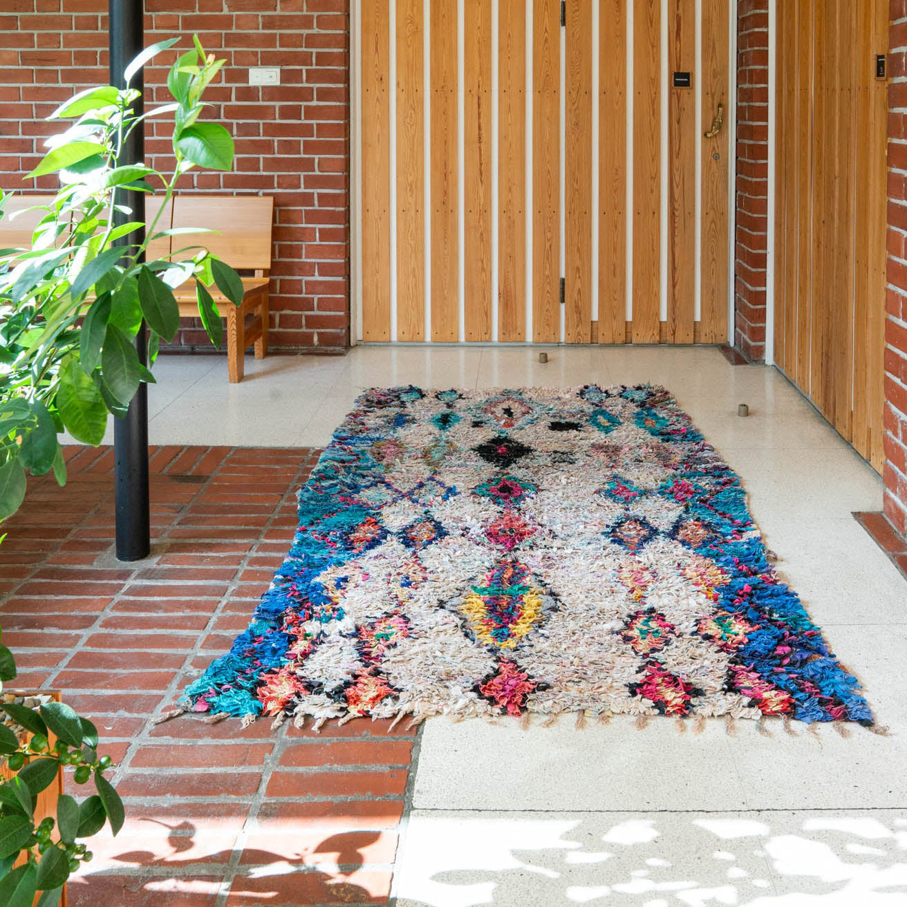 Miten valita sopiva matto? Sisustustoimittaja vinkkaa, kuinka löydät oikean koon, tyylin ja materiaalin