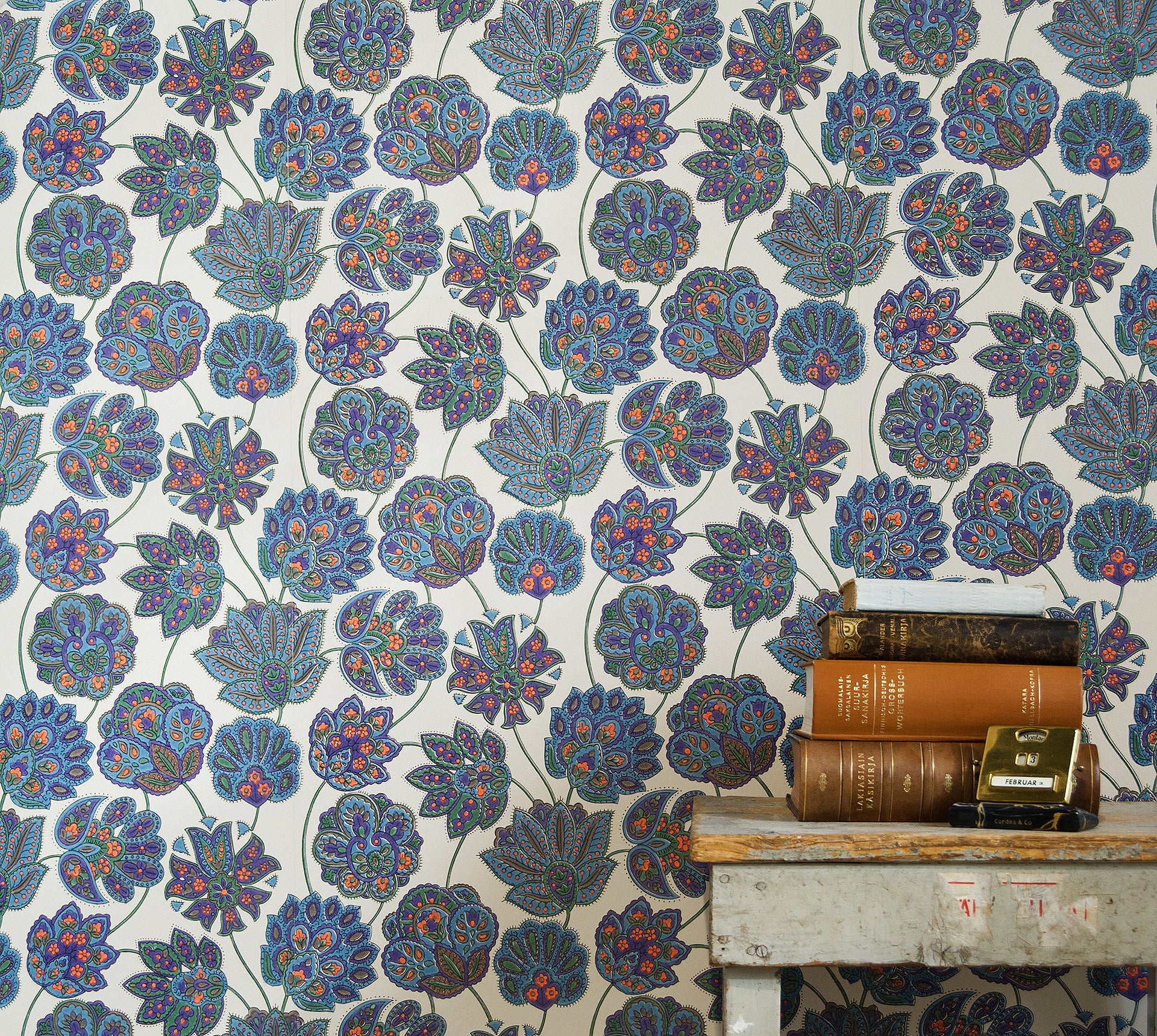 Nämä tapetit näyttävät ajankohtaisilta vuosikymmenestä toiseen! Katso suosikkipoiminnat Tapettitehdas Pihlgren ja Ritolan valikoimasta